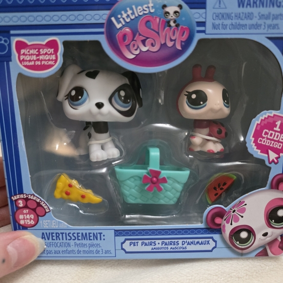 NEW Littlest Pet Shop LPS G7 Series 3 Ladybug #149 & Dalmatian #156 Picnic Spot - Picture 2 of 5
